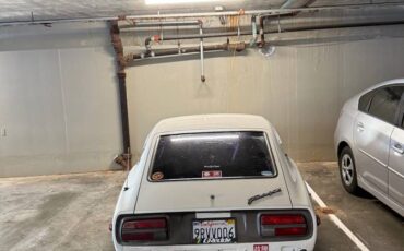 Datsun-280z-1976-white-64374-13