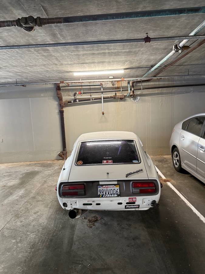 Datsun-280z-1976-white-64374-13