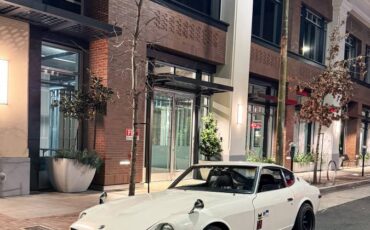 Datsun-280z-1976-white-64374-3