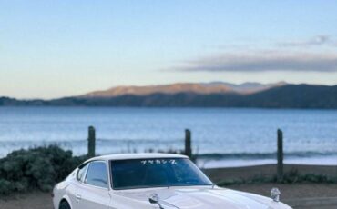 Datsun-280z-1976-white-64374-6