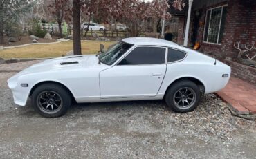 Datsun-280z-1977-white-167857-2