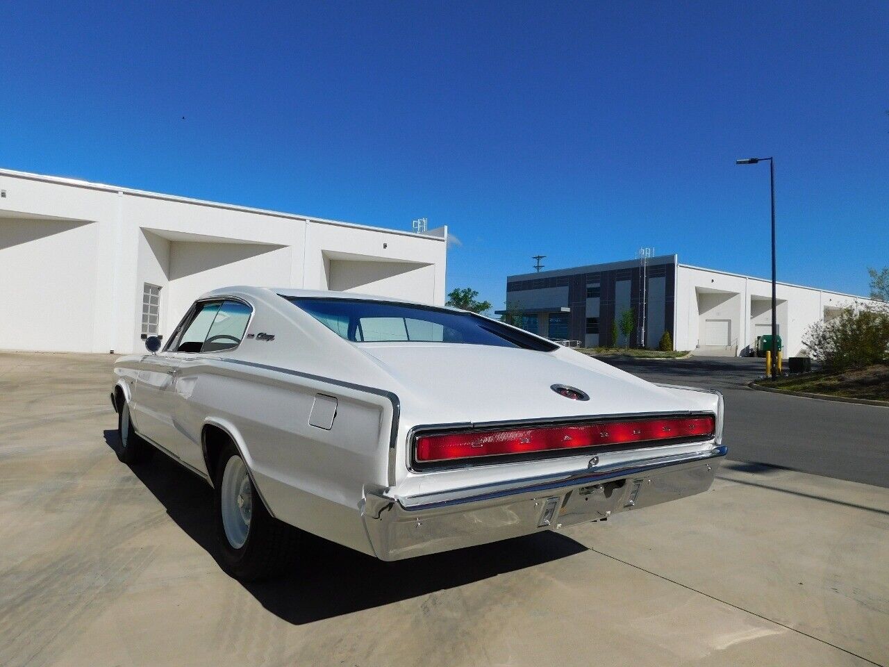 Dodge-Charger-1966-White-Black-60473-8