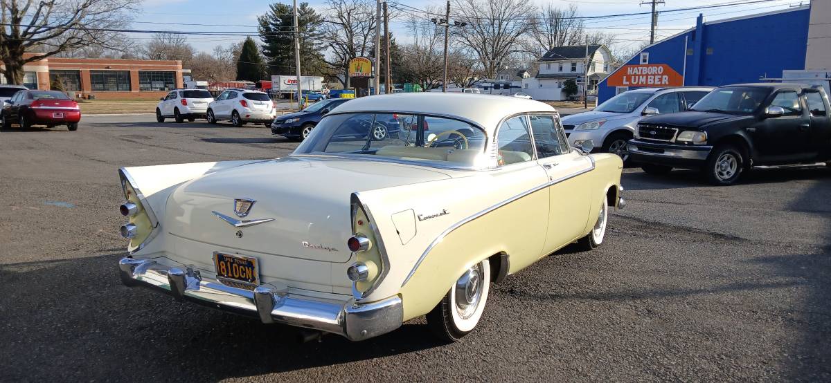 Dodge-Coronet-1956-yellow-52304-2