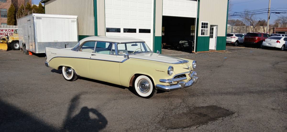 Dodge-Coronet-1956-yellow-52304-3