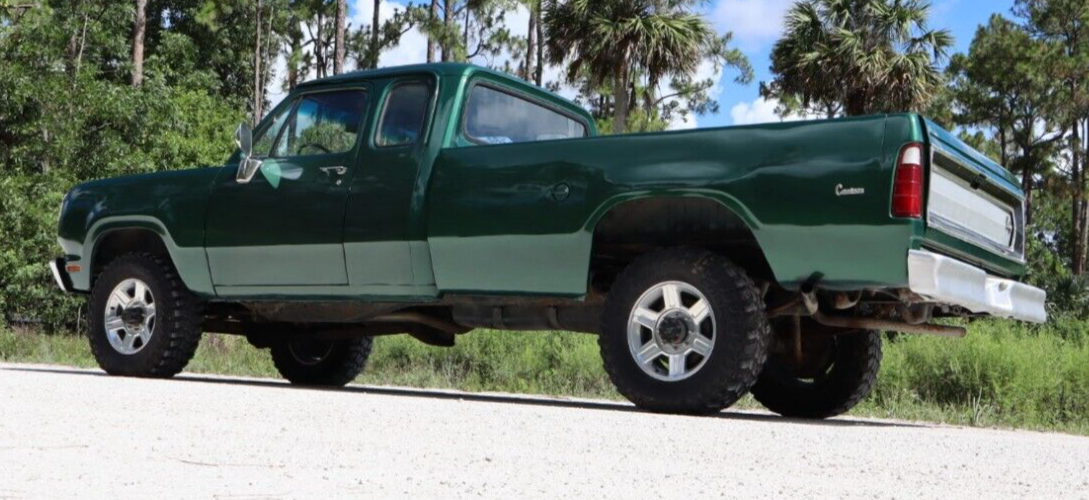 Dodge-Other-Pickups-1974-Green-146473-3