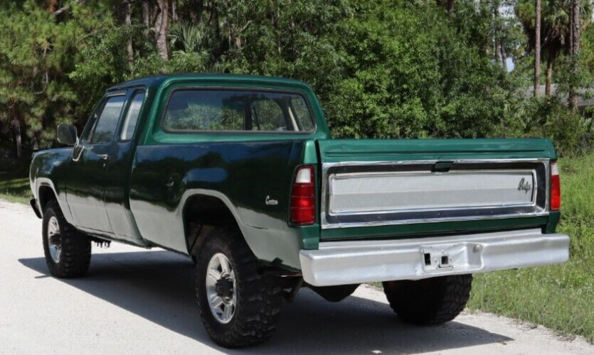 Dodge-Other-Pickups-1974-Green-146473-4