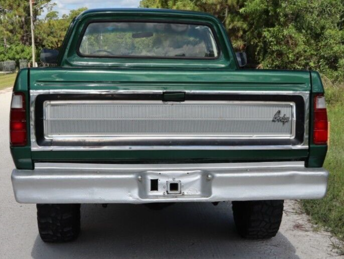 Dodge-Other-Pickups-1974-Green-146473-5