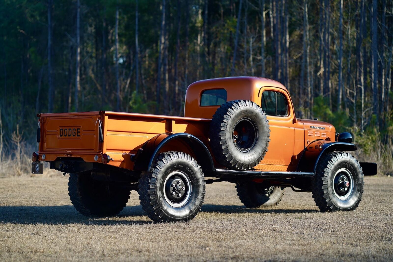 Dodge-Power-Wagon-Pickup-1968-Orange-Tan-167-2