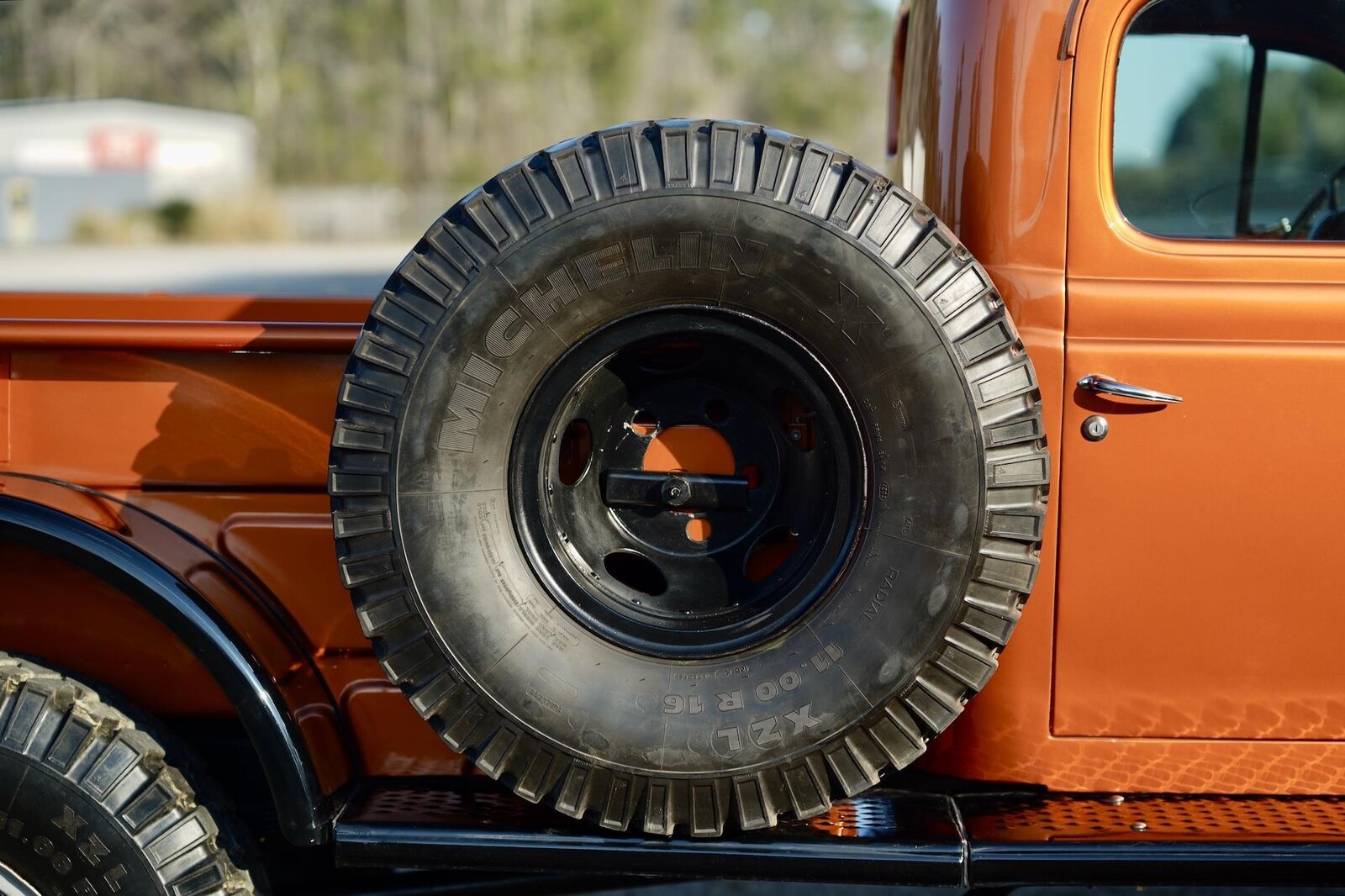 Dodge-Power-Wagon-Pickup-1968-Orange-Tan-167-21