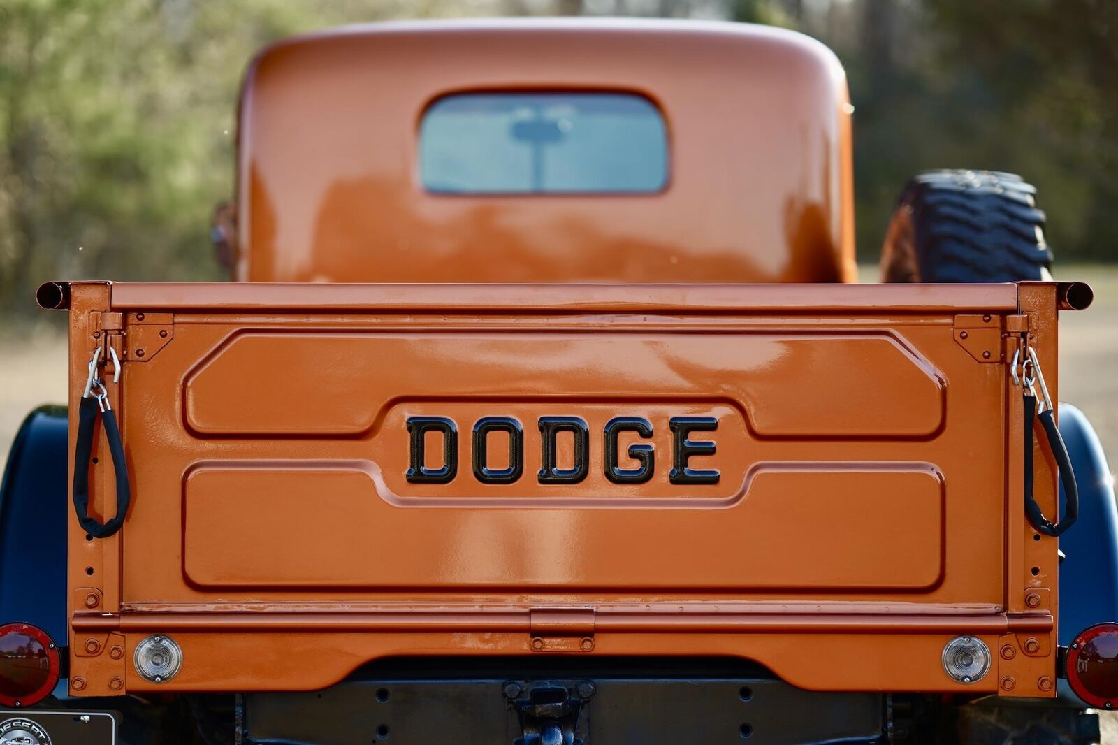 Dodge-Power-Wagon-Pickup-1968-Orange-Tan-167-24