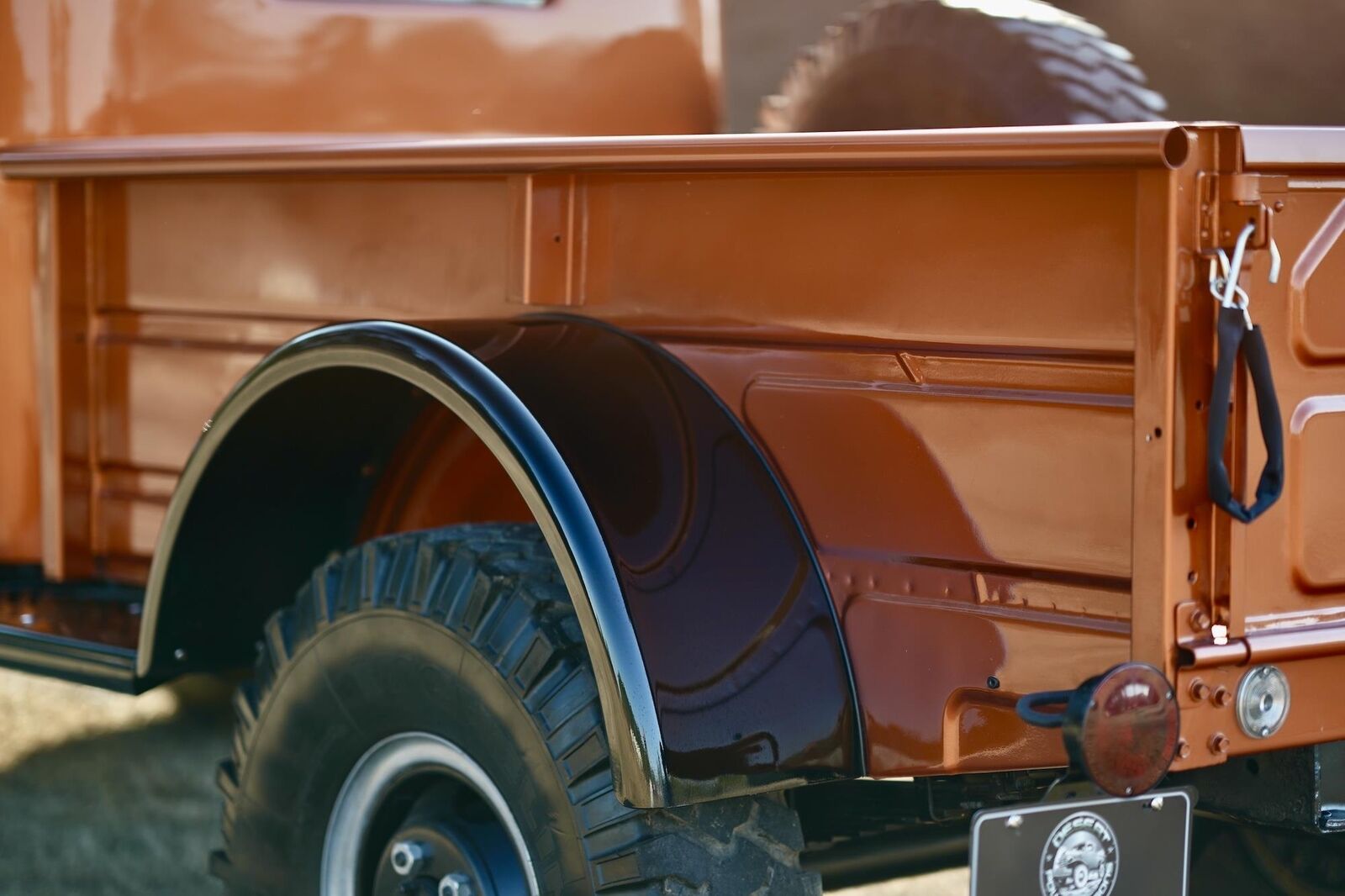 Dodge-Power-Wagon-Pickup-1968-Orange-Tan-167-27