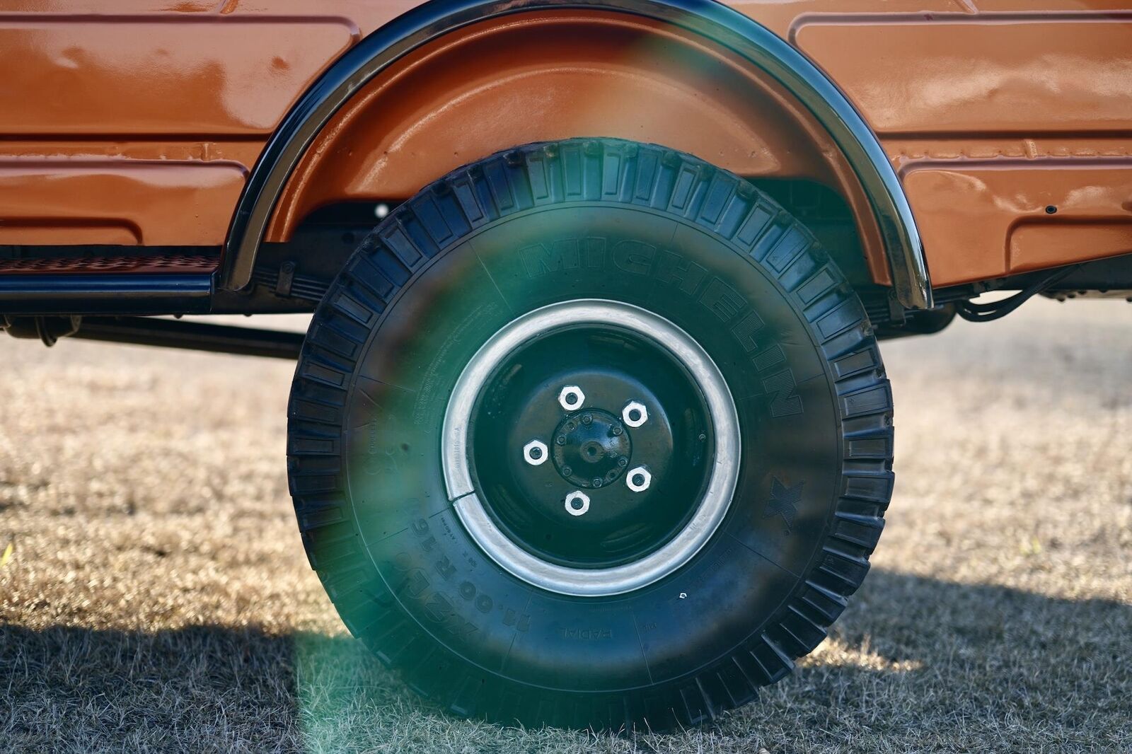 Dodge-Power-Wagon-Pickup-1968-Orange-Tan-167-28