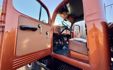 Dodge-Power-Wagon-Pickup-1968-Orange-Tan-167-5