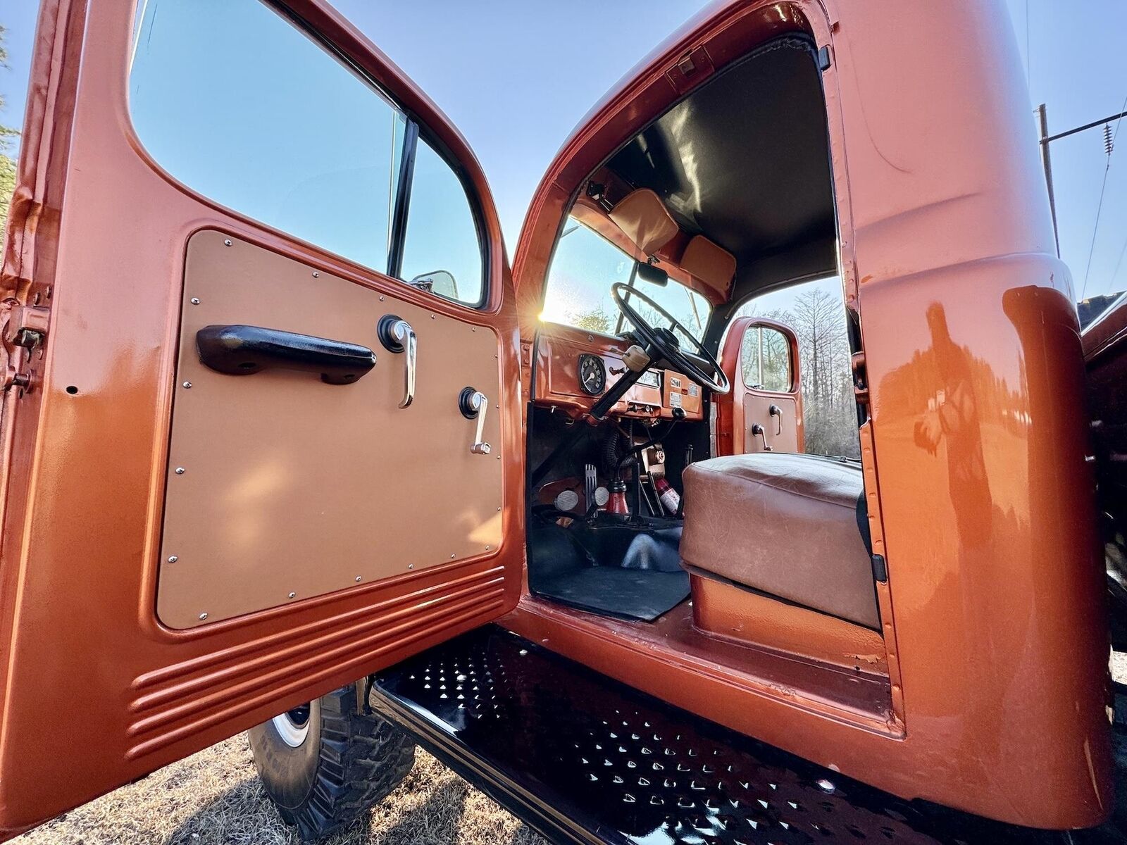 Dodge-Power-Wagon-Pickup-1968-Orange-Tan-167-5