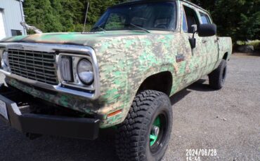 Dodge-Power-wagon-diesel-1979-green-136794-1