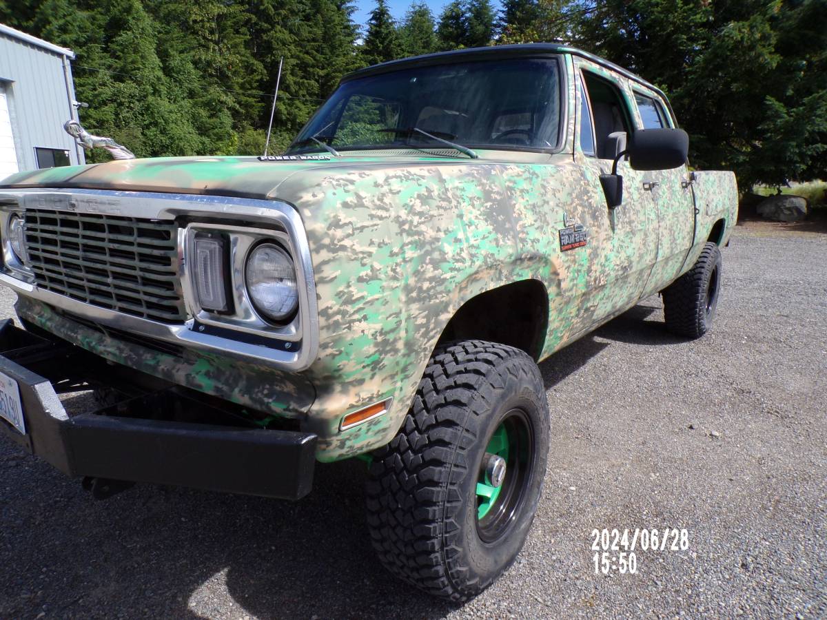 Dodge-Power-wagon-diesel-1979-green-136794-1