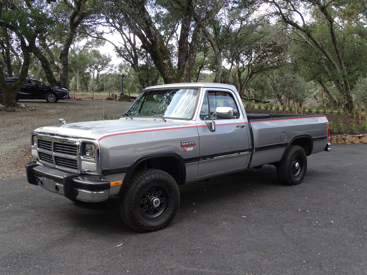 Dodge-Ram-2500-diesel-1991-silver-366930