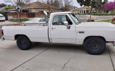 Dodge-Ram-d250-diesel-1989-white-57228