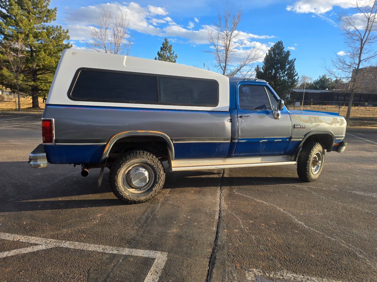 Dodge-Ram-pickup-2500-diesel-1993-blue-83686-1