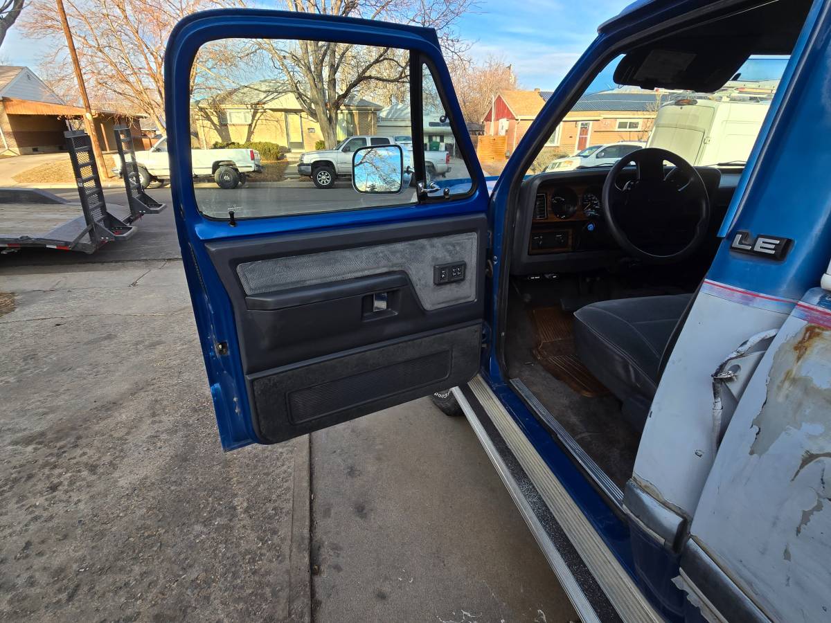 Dodge-Ram-pickup-2500-diesel-1993-blue-83686-19