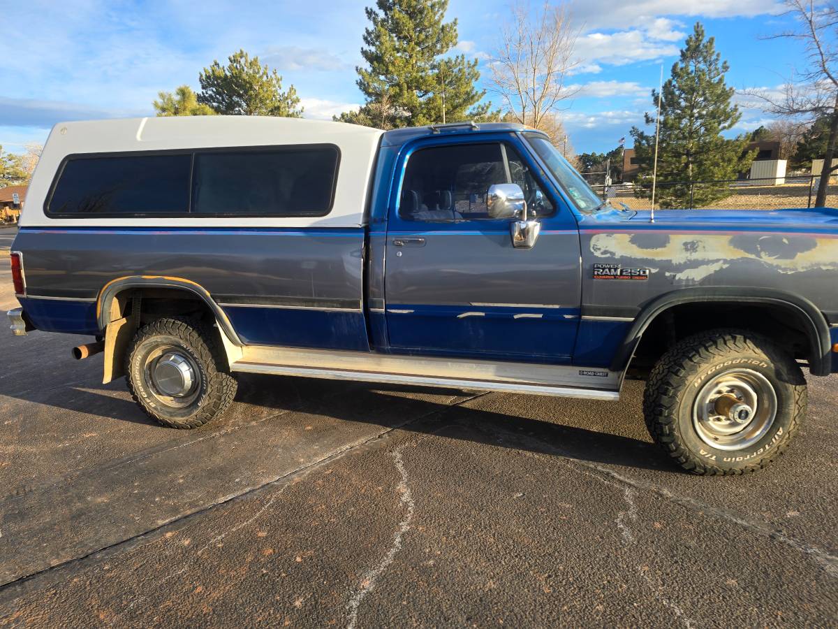 Dodge-Ram-pickup-2500-diesel-1993-blue-83686-2