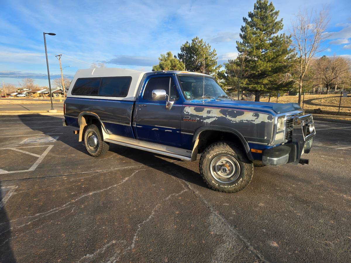 Dodge-Ram-pickup-2500-diesel-1993-blue-83686-3