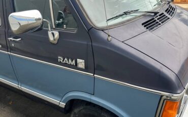 Dodge-Ram-van-1987-blue-196805-2