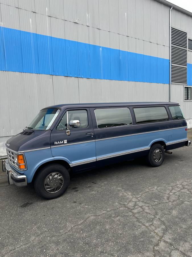 Dodge-Ram-van-1987-blue-196805