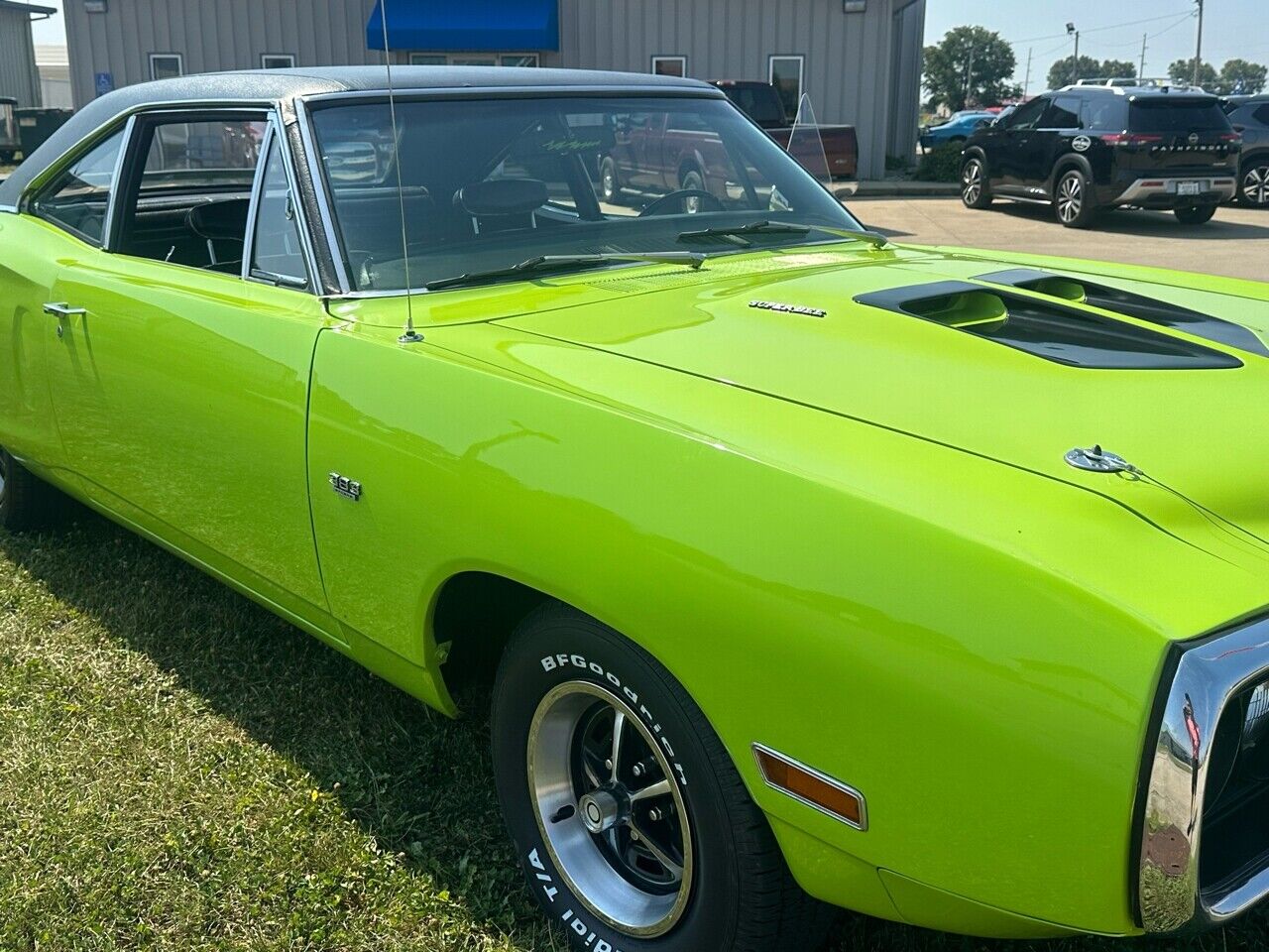 Dodge-Super-Bee-1970-GREE-59517-2