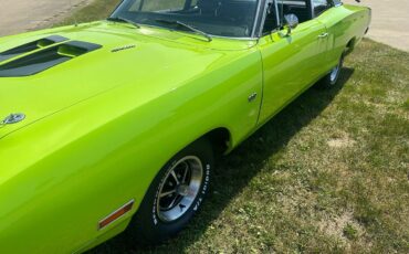 Dodge-Super-Bee-1970-GREE-59517-3