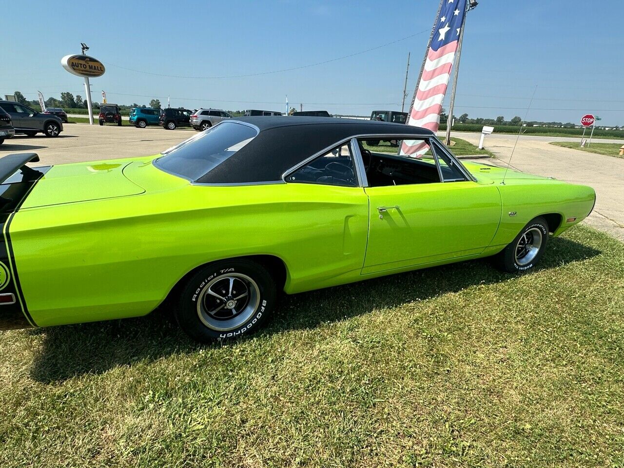 Dodge-Super-Bee-1970-GREE-59517-9