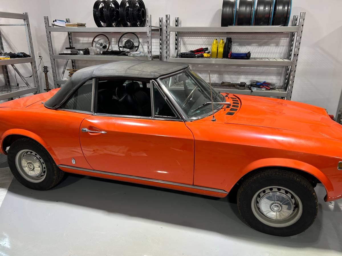 Fiat-124-spider-1977-orange-62764-1