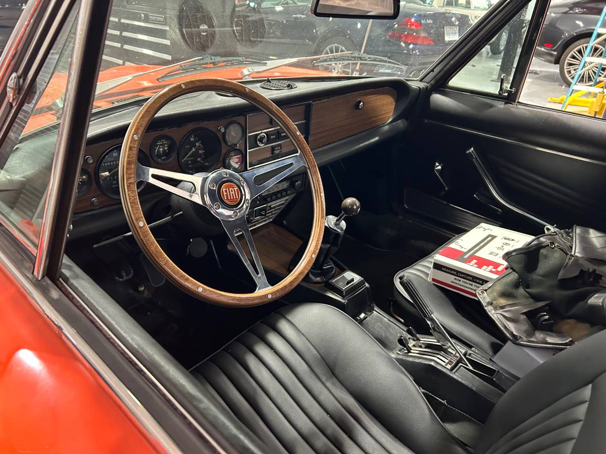 Fiat-124-spider-1977-orange-62764-3