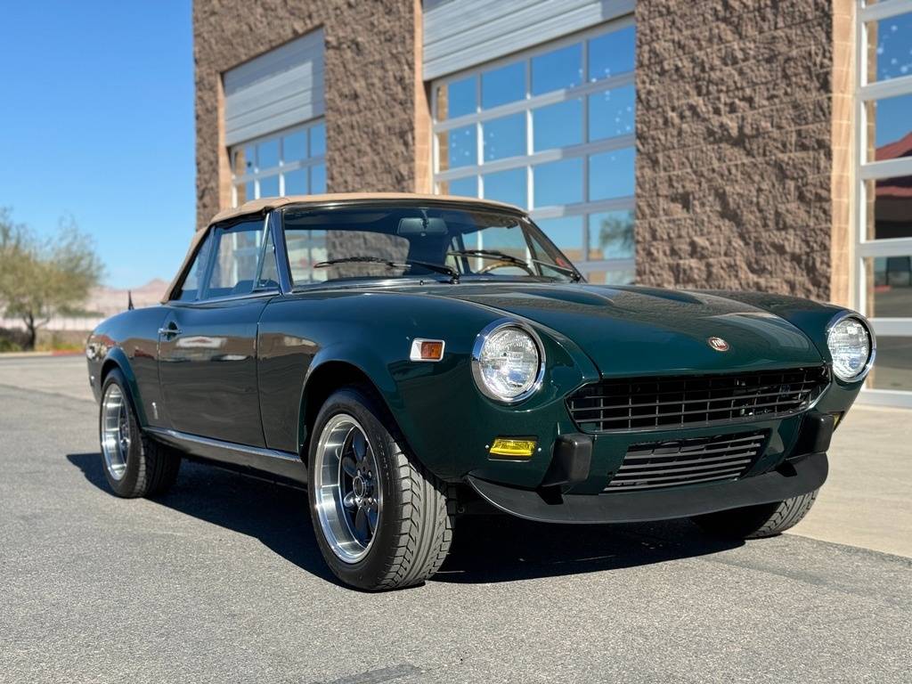 Fiat-124-sport-spider-cs-1976-green-117863-23