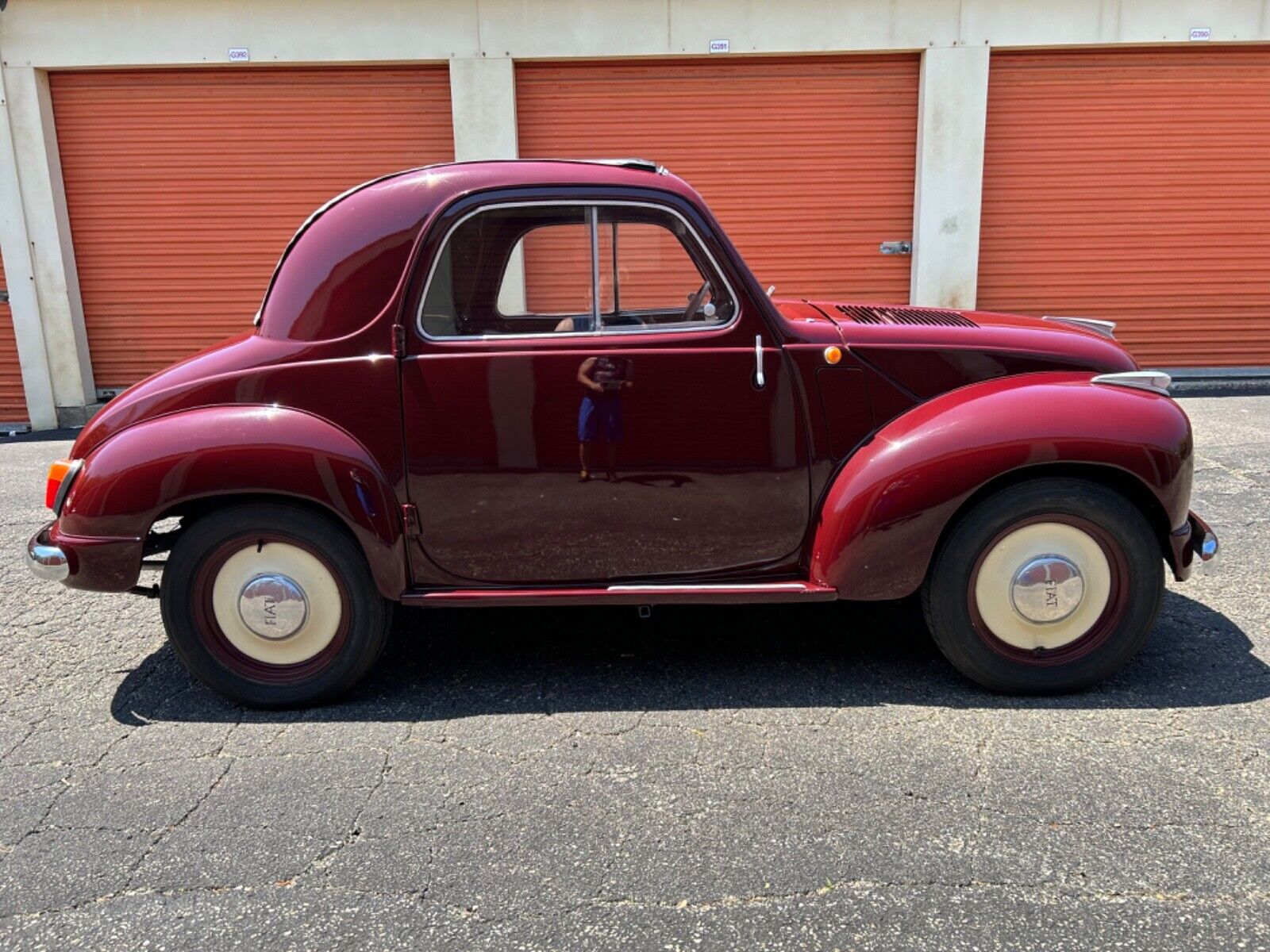 Fiat-500-Cabriolet-1952-Burgundy-White-112422-4