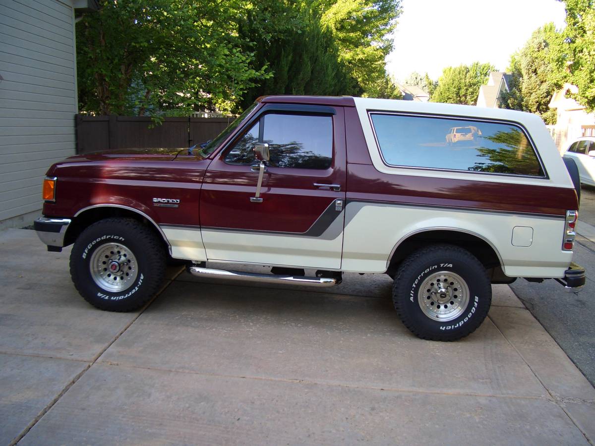 Ford-Bronco-1990-red-156106-3