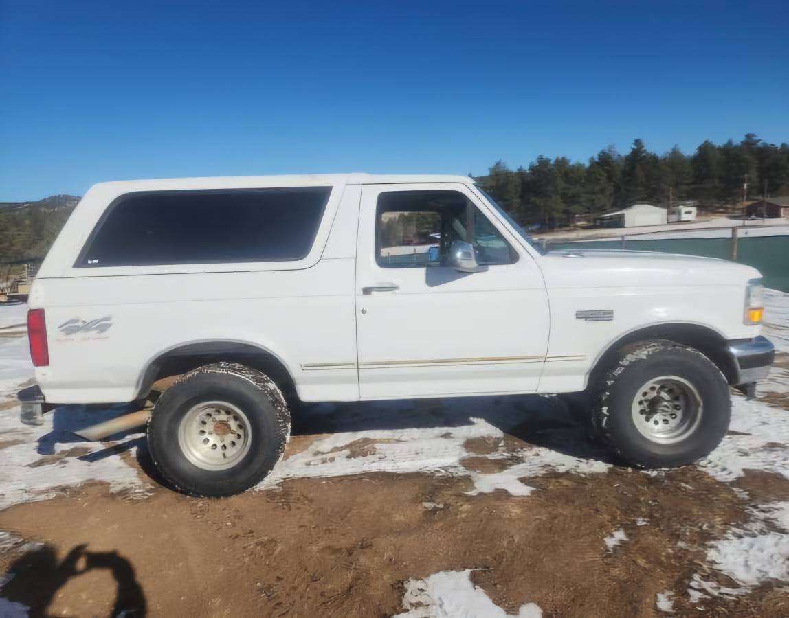 Ford-Bronco-4x4-1995-white-411991