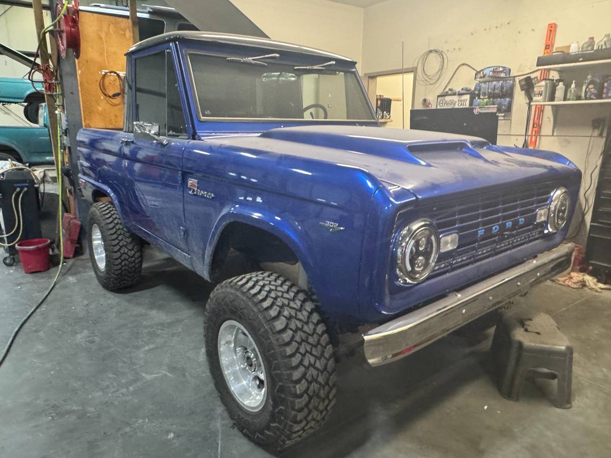 Ford-Bronco-sport-1968-blue-93701