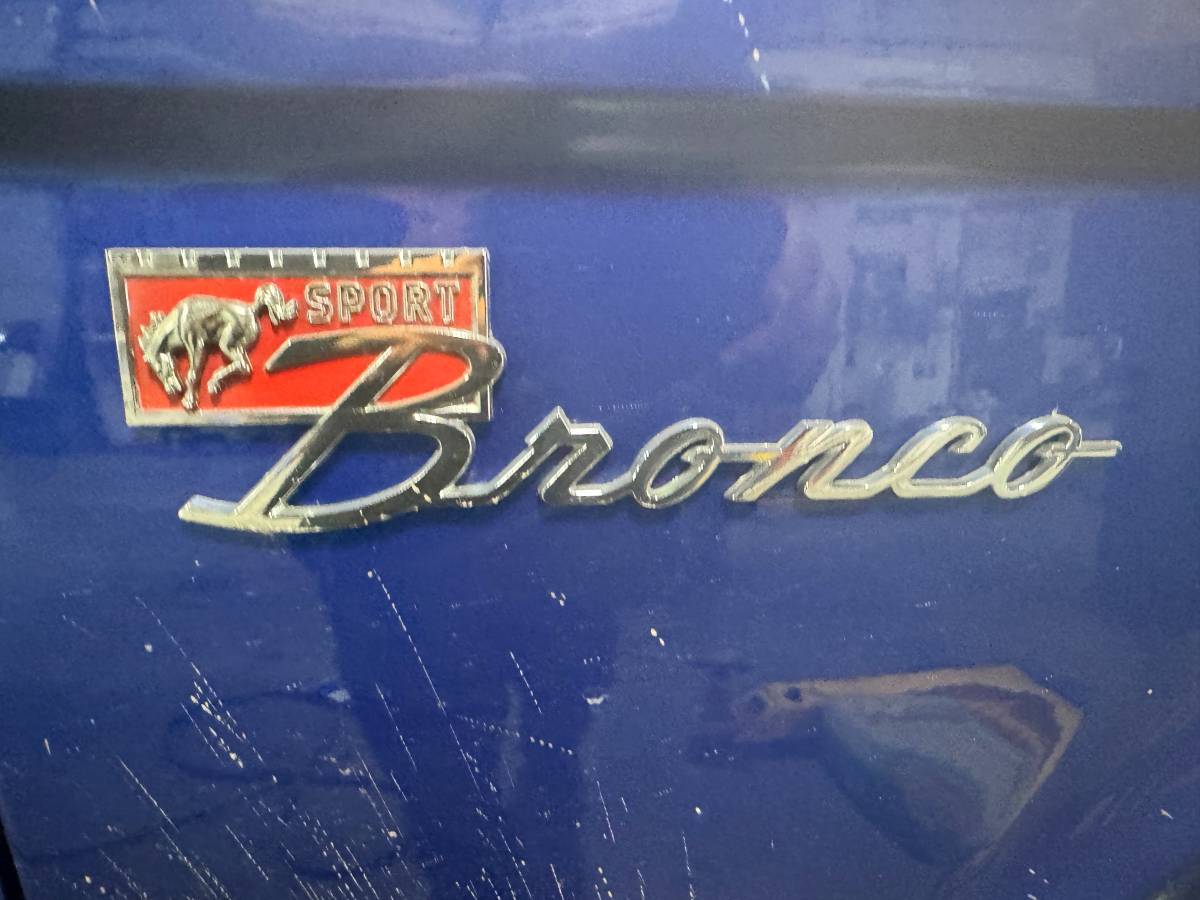 Ford-Bronco-sport-1968-blue-93701-2