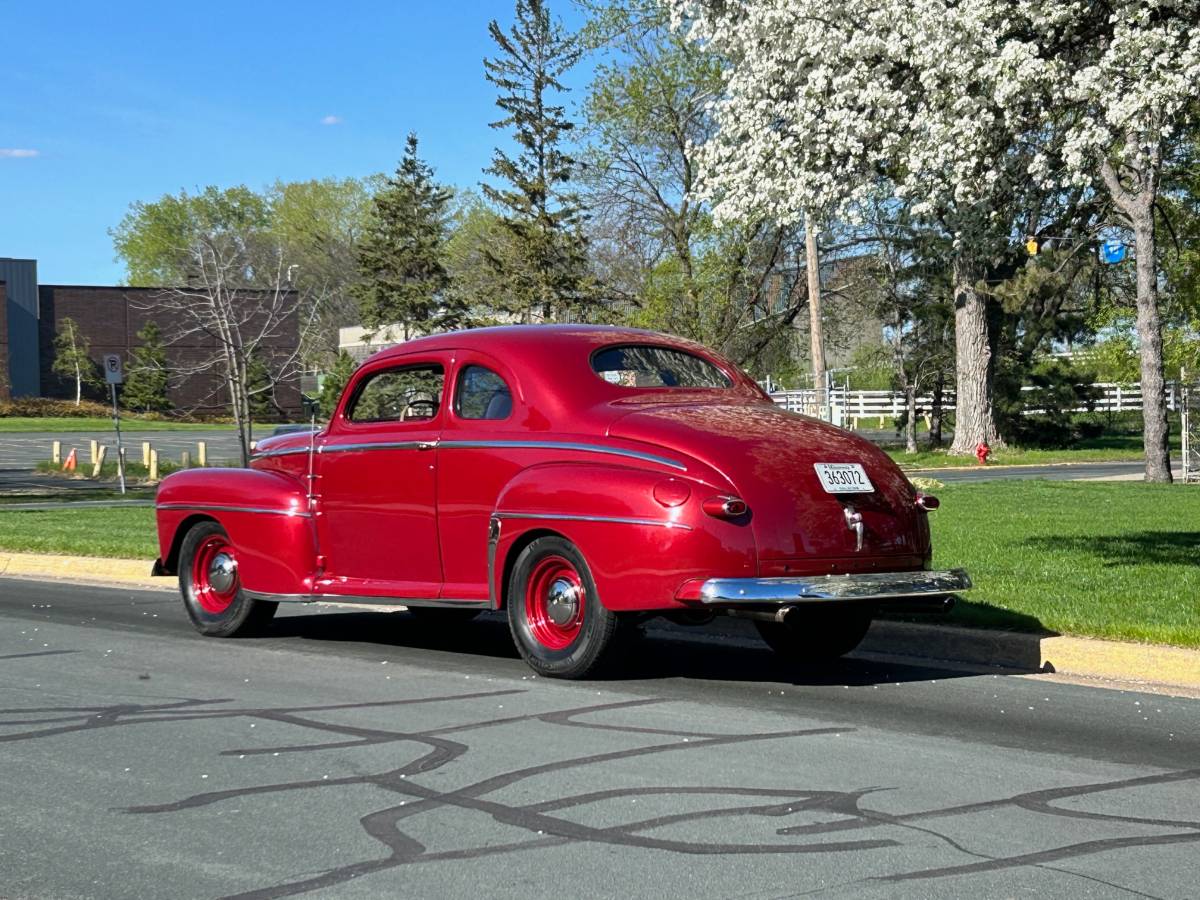 Ford-Coupe-1947-red-8047-2