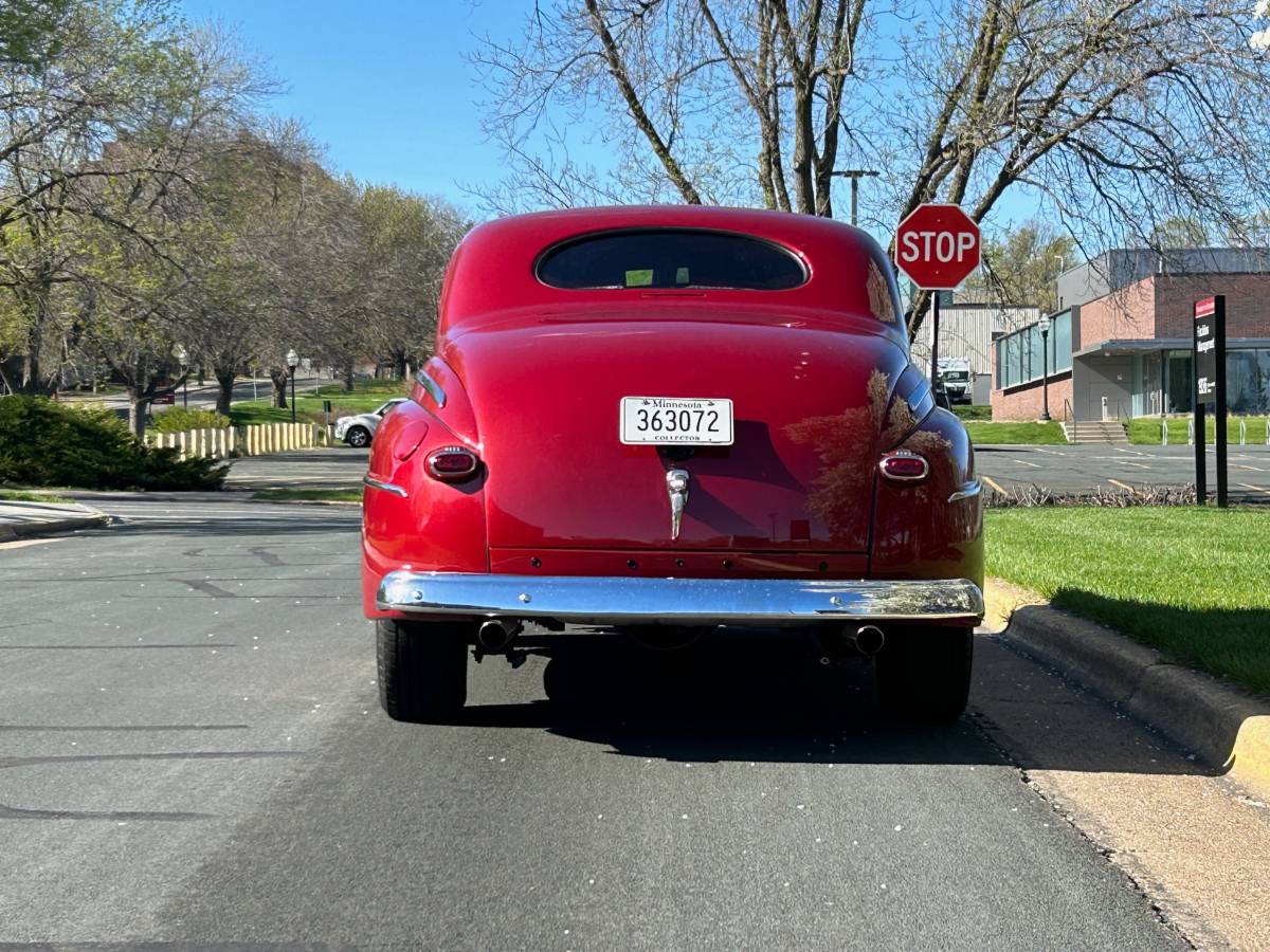 Ford-Coupe-1947-red-8047-3