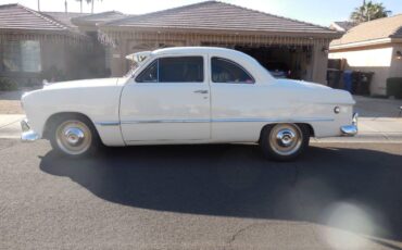 Ford-Coupe-1949-white-11909-1