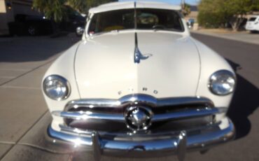 Ford-Coupe-1949-white-11909