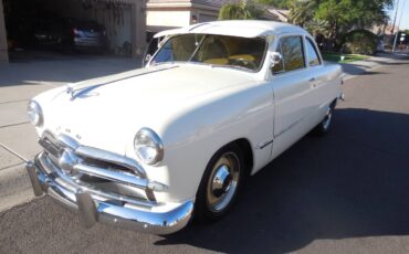 Ford-Coupe-1949-white-11909-5