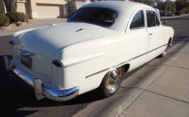 Ford-Coupe-1949-white-11909-7