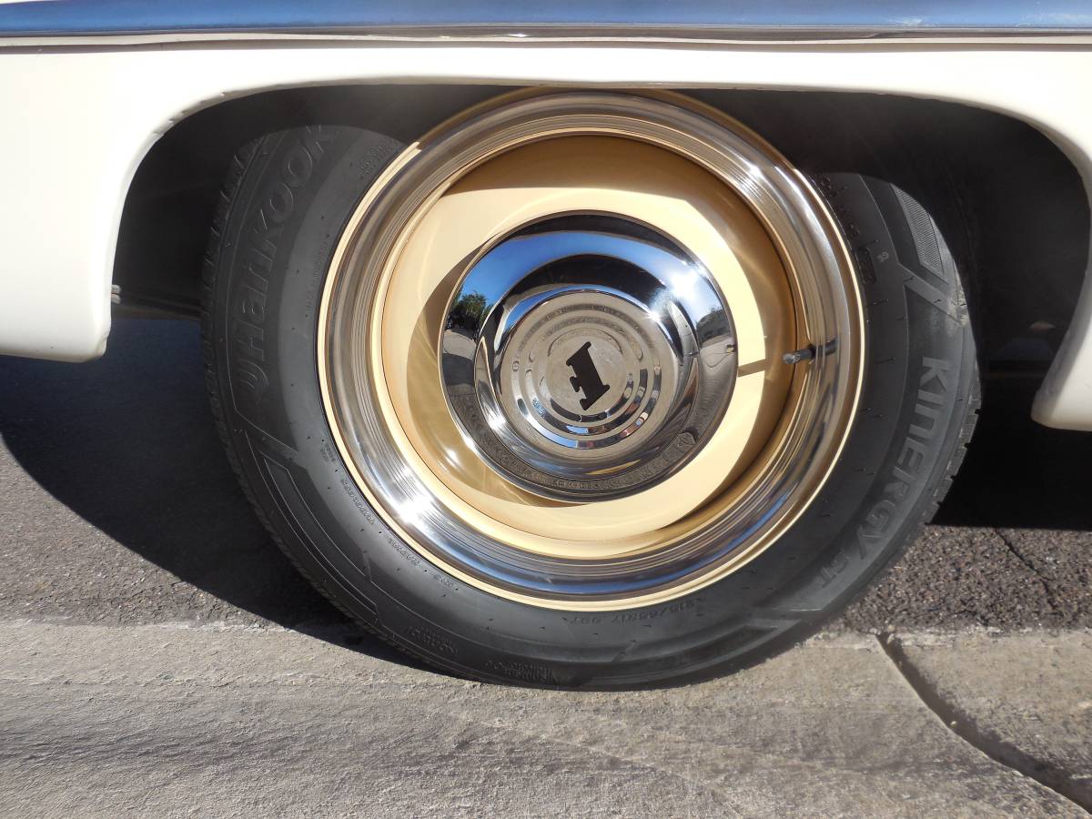 Ford-Coupe-1949-white-11909-9