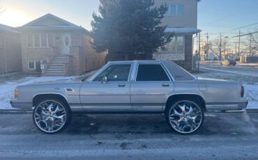 Ford-Crown-victoria-1988-silver-106216-5