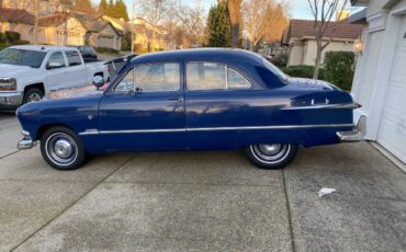 Ford-Custom-v8-flathead-1951-blue-144839-1