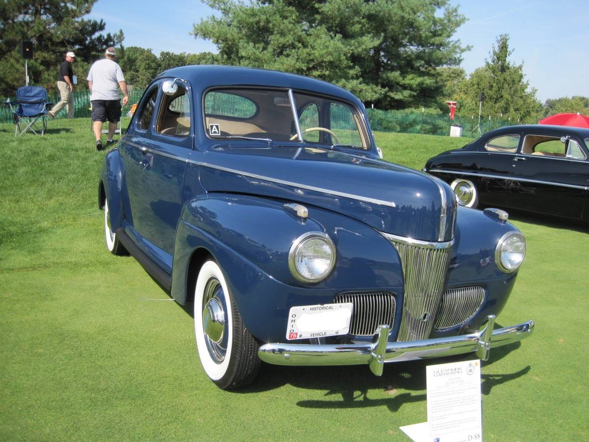 Ford-Deluxe-1941-blue-78053-1