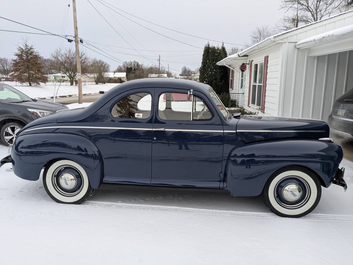 Ford-Deluxe-1941-blue-78053-4